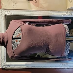 GUC LeChateau long sleeve top sz m